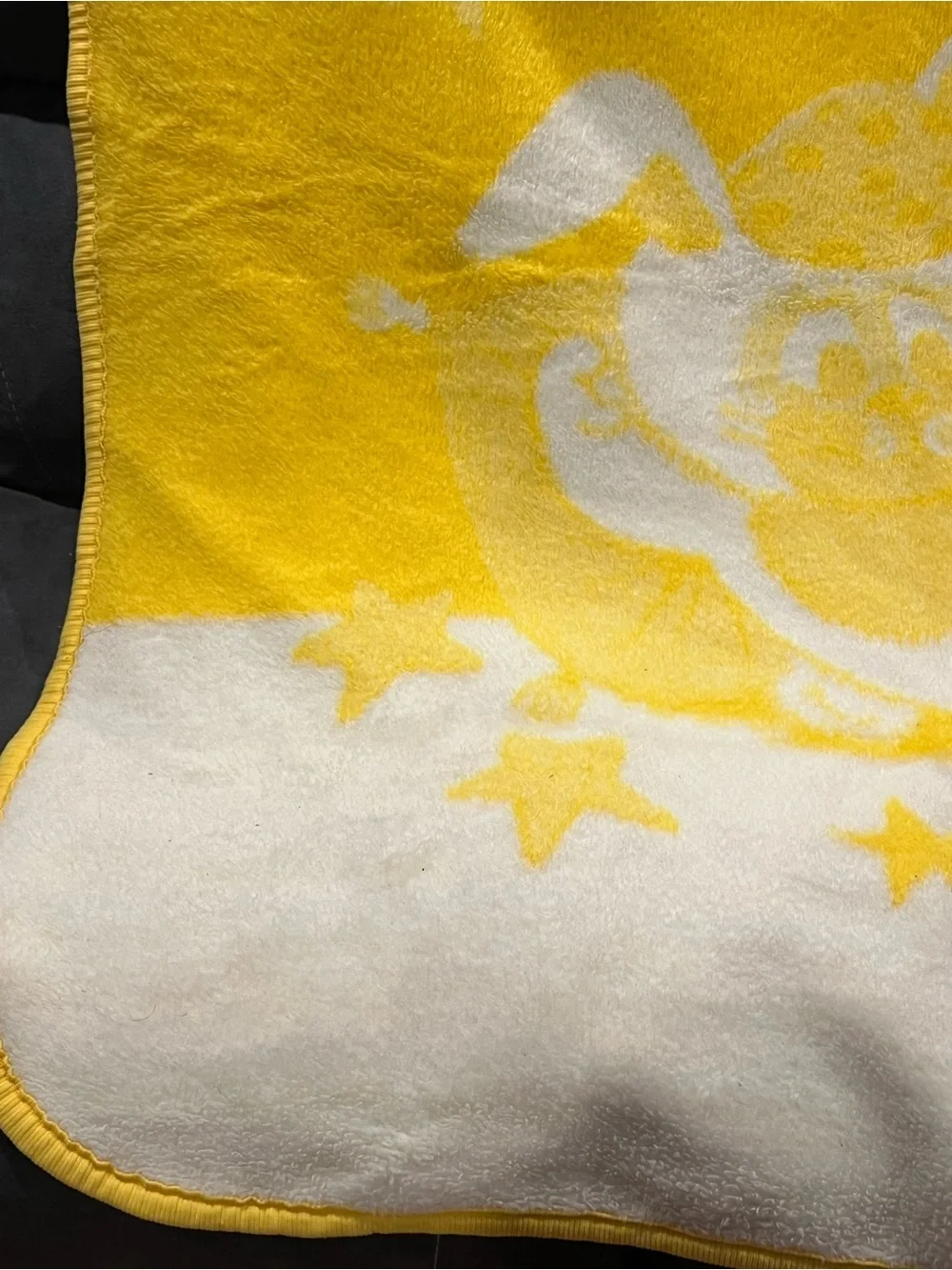 Vtg. Yellow and White Bunny Moon Plush Blanket